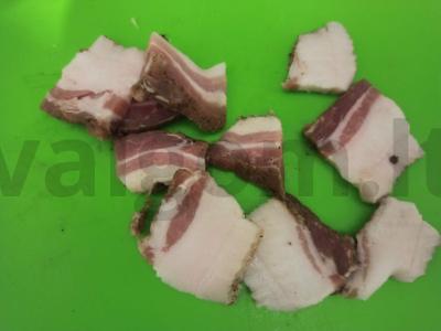 Keptas bulvės su šonine ir česnaku Žingsnis 3