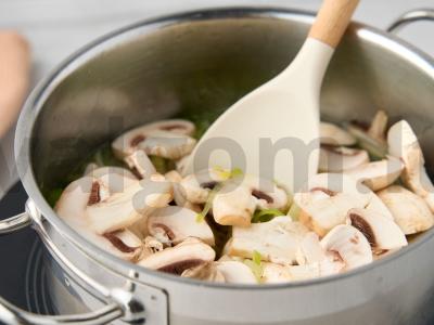 Pats paprasčiausias grybų sriuba Žingsnis 3