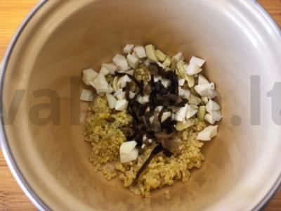 Pšenių košė su virtų kiaušiniu ir jūros kopūstais Žingsnis 4