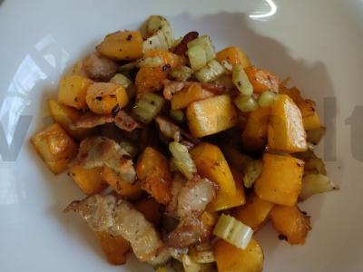 Kepta moliūgų su šonine ir salierais pagrindine nuotrauka