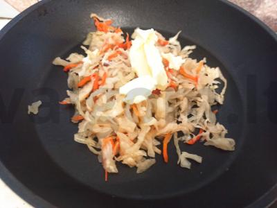 Ryžiai su raugintais kopūstais grietinėje-tomato padaže Žingsnis 2