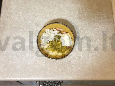 Aštrūs karšti sumuštiniai su marinuotais agurkais Žingsnis 5