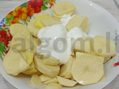 Bulvių apkepas su sūriu Žingsnis 1