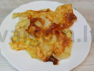 Bulvių apkepas su sūriu pagrindine nuotrauka