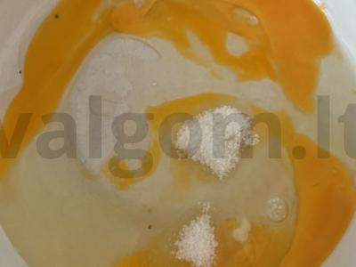 Blyniniai ritinėliai su varške desertui Žingsnis 1