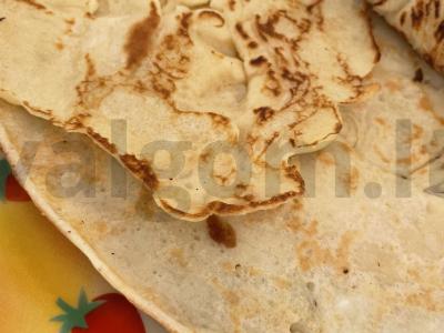 Blyniniai ritinėliai su varške desertui Žingsnis 4