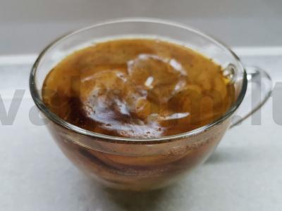 Cikorija su cinamonu ir grietinėle pagrindine nuotrauka