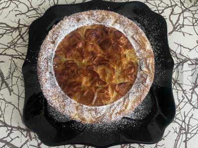 Prancūziškas obuolių pyragas pagrindine nuotrauka