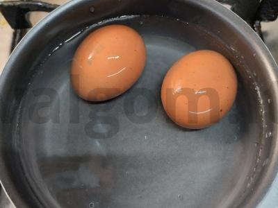 Vasaros salotos su grybais ir kiaušiniu Žingsnis 1