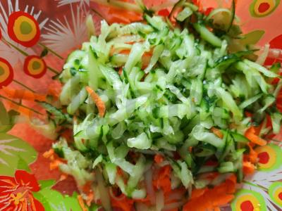 Vitaminų salotas „Raudonas“ Žingsnis 2