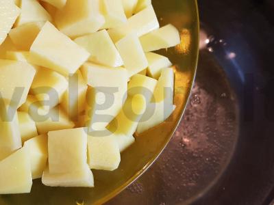 Sardinių ir orzo makaronų žuvies sriuba Žingsnis 1