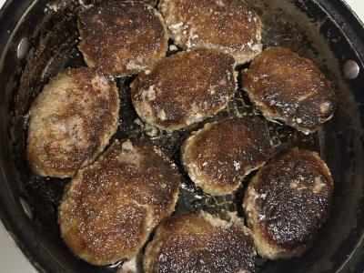 Kotletai su makaronų apkepu Žingsnis 2