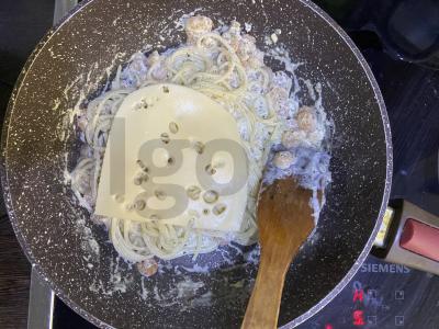 Kvapni makaronai su krevetėmis ir itališkais prieskoniais Žingsnis 8