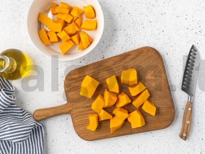 Moliūgų kreminė sriuba su lęšiais Žingsnis 1