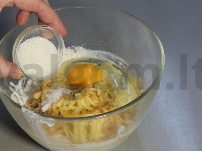 Blynai su avižomis, obuoliais, šokoladu ir riešutais Žingsnis 6