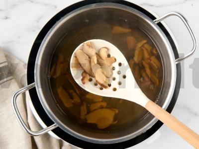 Krevetės su kiaušinių makaronais Žingsnis 1