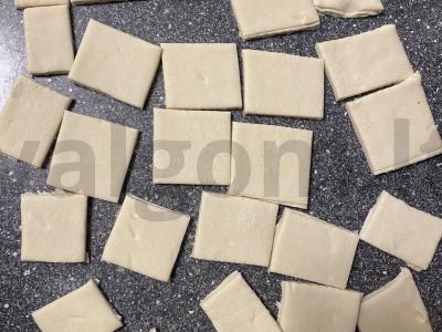 Sluoksniuota „Minutka“ sausainiai su obuolių džemu Žingsnis 1