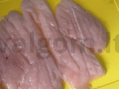 Vištienos ritinėliai su pomidorais ir sūriu Žingsnis 1