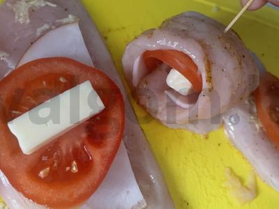 Vištienos ritinėliai su pomidorais ir sūriu Žingsnis 7