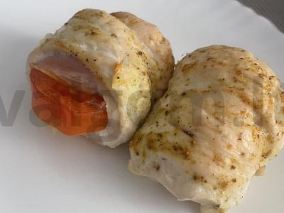 Vištienos ritinėliai su pomidorais ir sūriu pagrindine nuotrauka