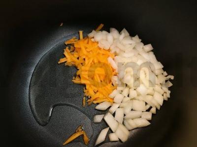 Sriuba su kalakutiena ir makaronais lėtoje viryklėje Žingsnis 1