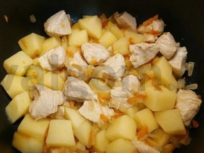 Sriuba su kalakutiena ir makaronais lėtoje viryklėje Žingsnis 3