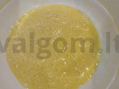 Kalkių kepsniai džiūvėsėliuose Žingsnis 2