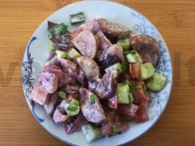 Salotas su dešra „Studentas“ pagrindine nuotrauka