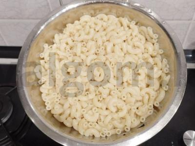 Makaronai kiaušinių-tomato padaže Žingsnis 1