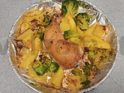 Vištienos šlaunelė, kepta su bulvėmis ir brokoliais Žingsnis 7