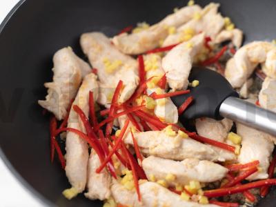 Wok su vištiena ir daržovėmis Žingsnis 11