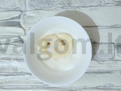 Nuostabūs varškės sūrio riestainiai Žingsnis 6