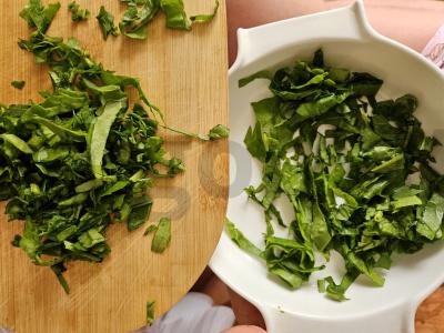 Omletas su sūriu ir špinatais Žingsnis 1