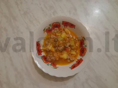 Bulvių sriuba su faršu ir lečo apkepu pagrindine nuotrauka