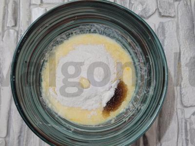 Nuostabus keksas su mandarinų mikrobangų krosnelėje Žingsnis 3