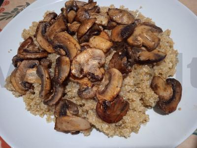 Kvinoja su pievagrybiais ir mocarela Žingsnis 4