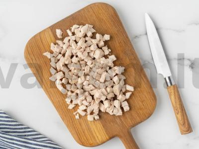 Salotos su vištiena ir ananasais Žingsnis 3