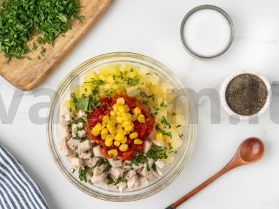 Salotos su vištiena ir ananasais Žingsnis 8