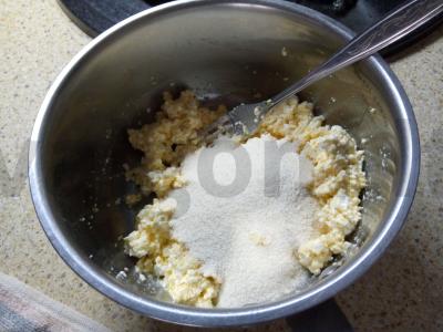 Varškėčiai su moliūgų tyrė ir kondensuotu pienu Žingsnis 3