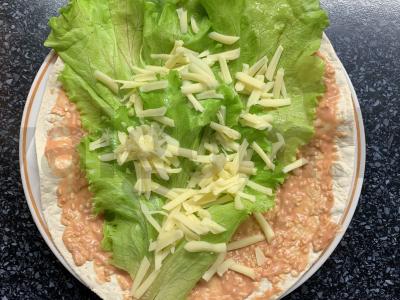 Rolas su nuggetais lavaše Žingsnis 5