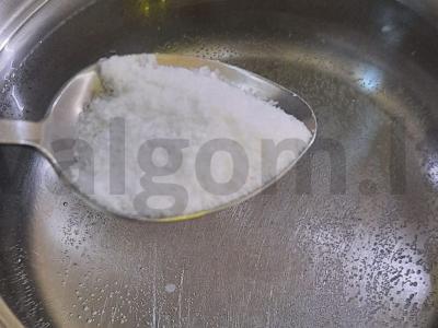 Skani biriausi ryžiai su sviestu Žingsnis 1