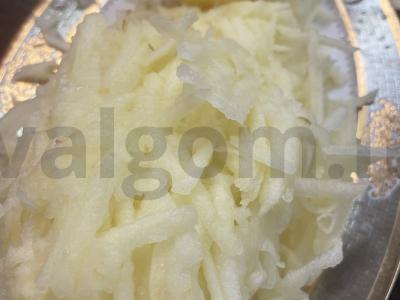 Obuolių ir varškės apkepas Žingsnis 3