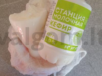 Kefyro varškė su braškėmis ir pekano riešutais Žingsnis 1