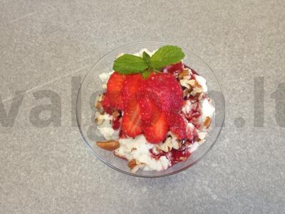 Kefyro varškė su braškėmis ir pekano riešutais Žingsnis 9