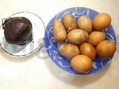 Sluoksniuotas salotas „Silkė po šubą“ Žingsnis 1