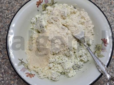 Sūrio blynai „Pavasario šypsena“ Žingsnis 1