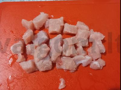 Bulvės su kalakutiena puode Žingsnis 1