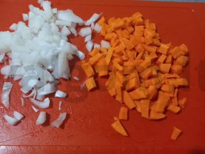 Bulvės su kalakutiena puode Žingsnis 3