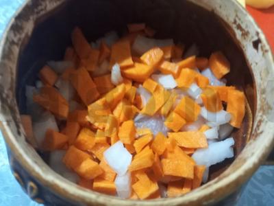 Bulvės su kalakutiena puode Žingsnis 4