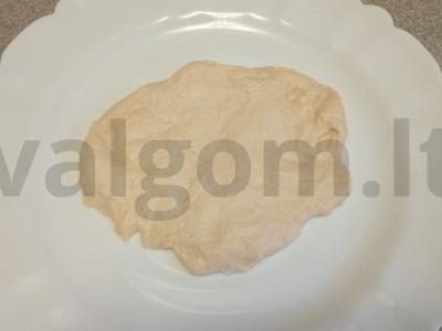 Kibinai su bulvėmis ir jautienos dešrelėmis Žingsnis 1